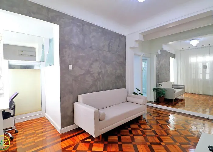 Adorável 2 quartos em predio ART-DECOR Rio de Janeiro